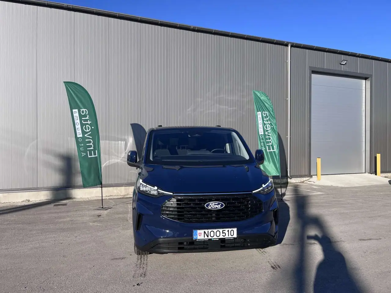 Ford Tourneo Custom 2025 · 9 vietų · automatinė – 2