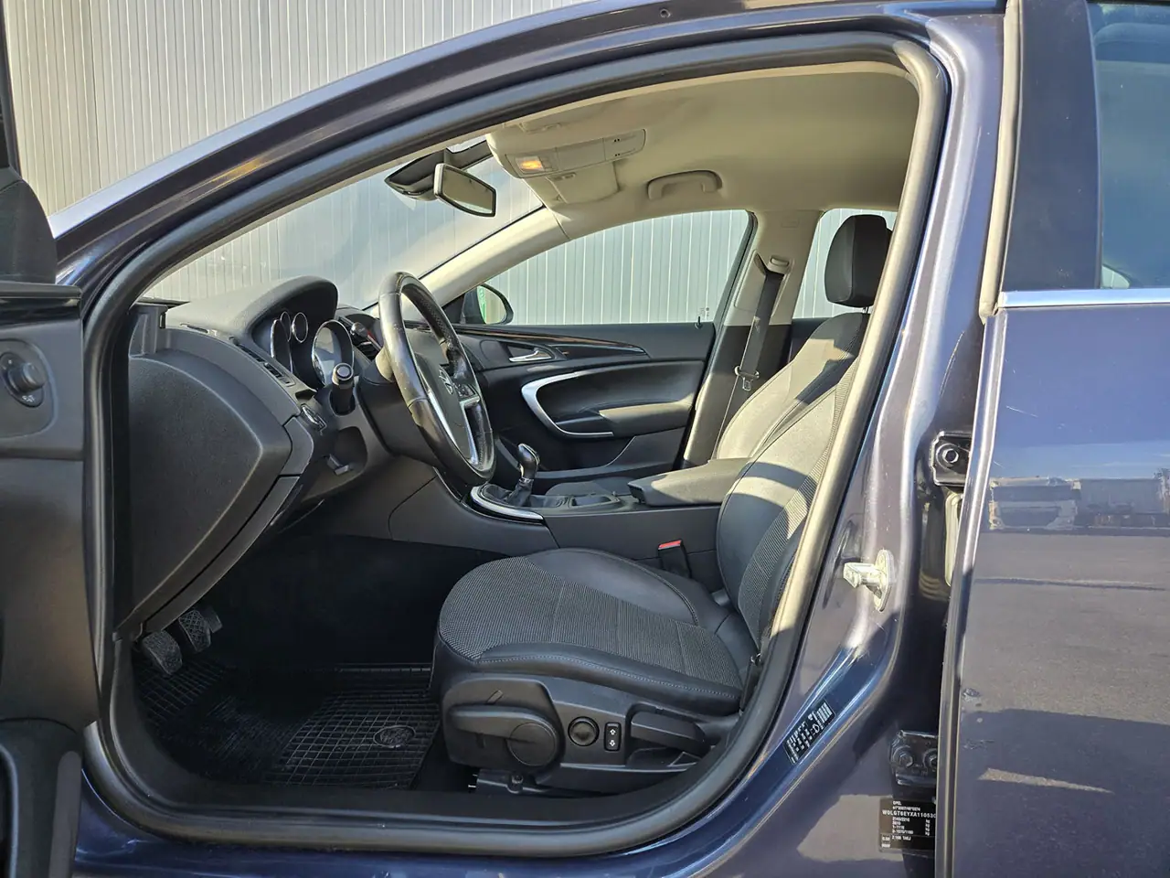 Opel Insignia hečbekas · mechaninė – 5