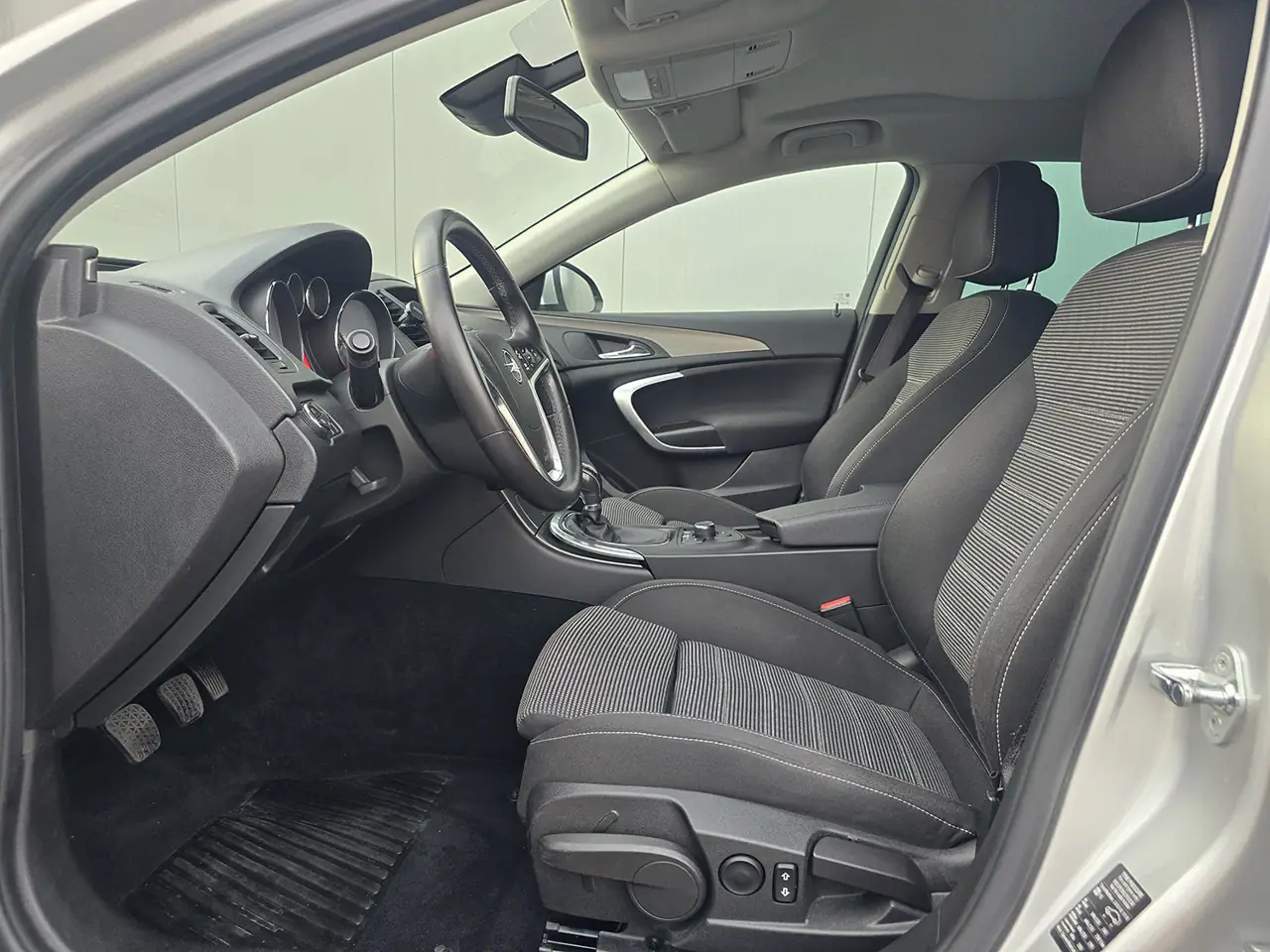 Opel Insignia universalas · mechaninė – 5