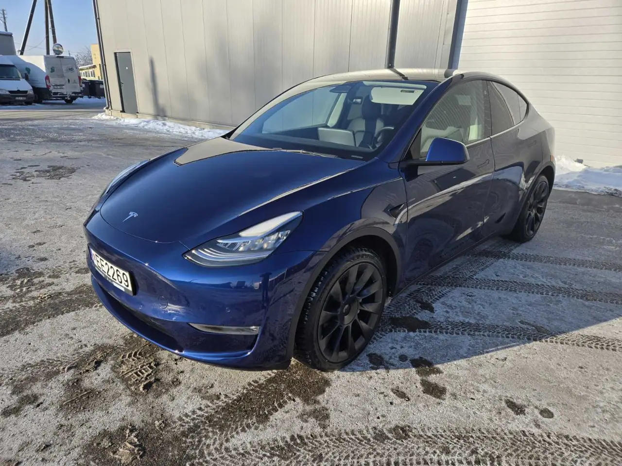 Tesla Model Y elektromobilis – 1