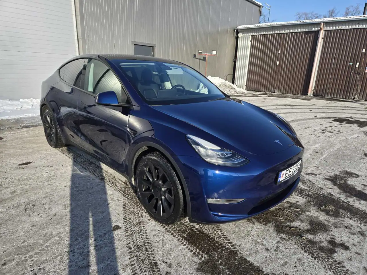 Tesla Model Y elektromobilis – 3