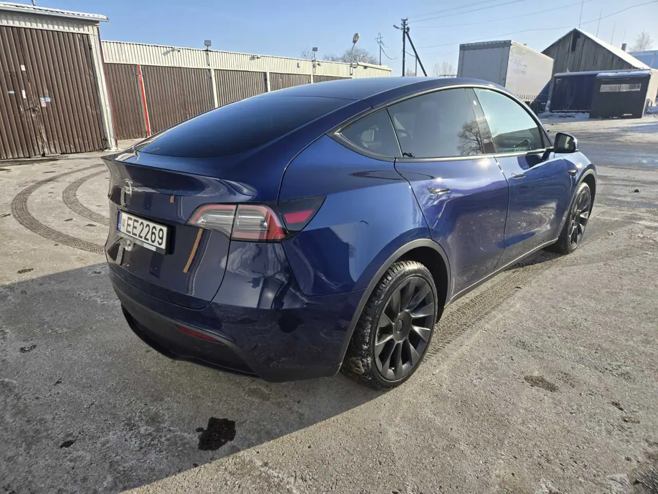 Tesla Model Y elektromobilis – 8